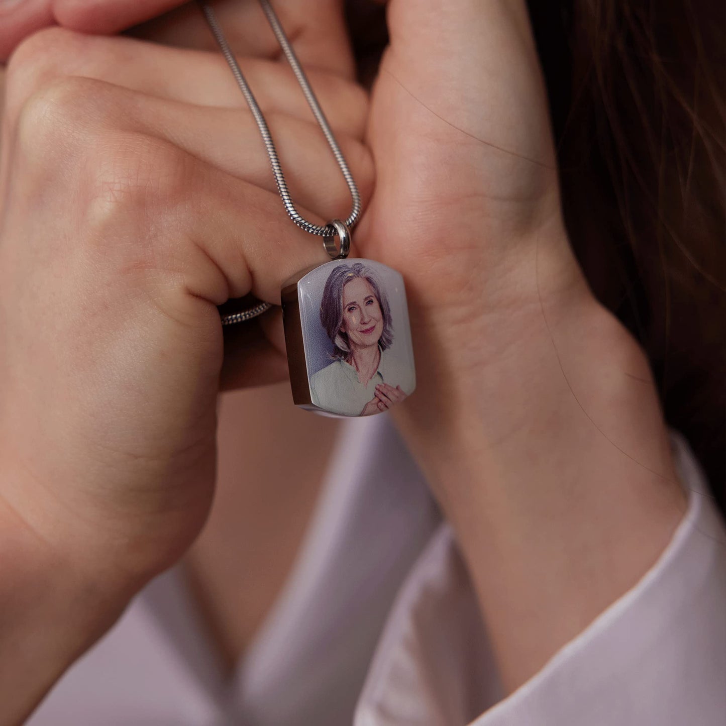 Fanery Sue Personalized Ashes Necklace for Women Men Custom Engraving Photo & Text Cremation Jewelry Urn Necklace for Ashes Memorial Keepsake for Loss Loved One